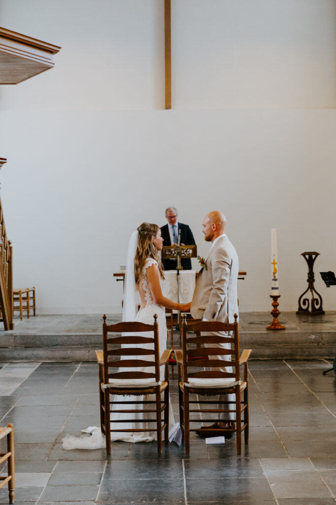 Kerk, Kerkdienst, bruiloft, B&B de Ruige Weide in Oudewater, bruid & bruidegom