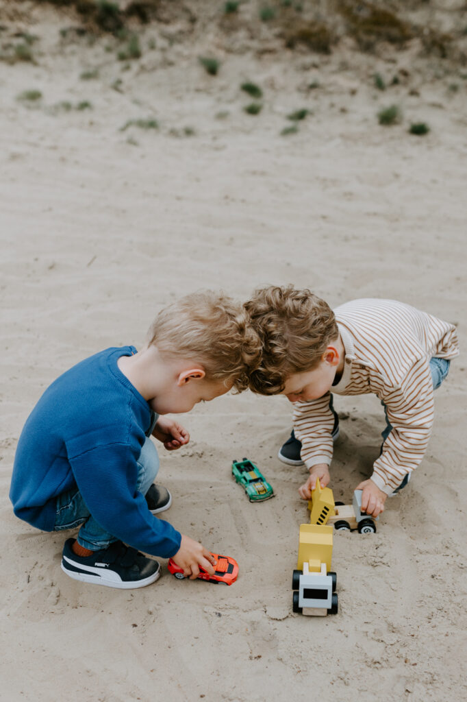 Wekeromse zand | Fotoshoot | Samen spelen in het zand | Tweeling