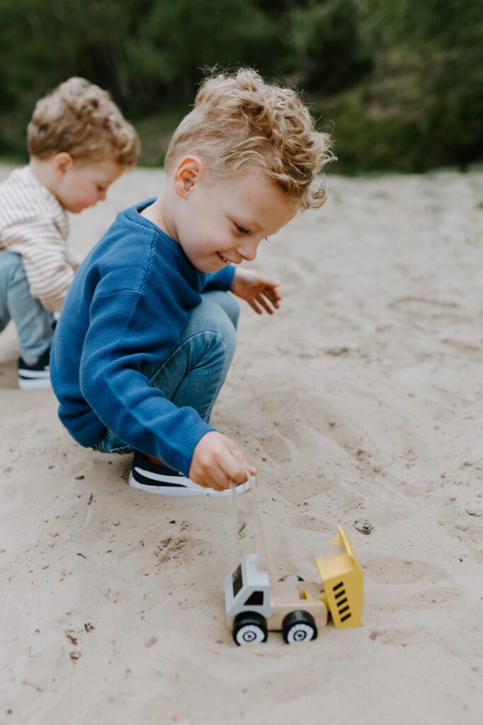 Wekeromse zand | Fotoshoot | Samen spelen in het zand