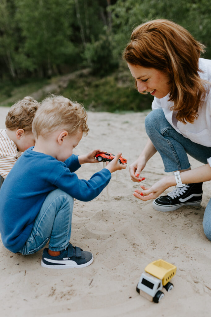 Wekeromse zand | Fotoshoot | Samen spelen in het zand