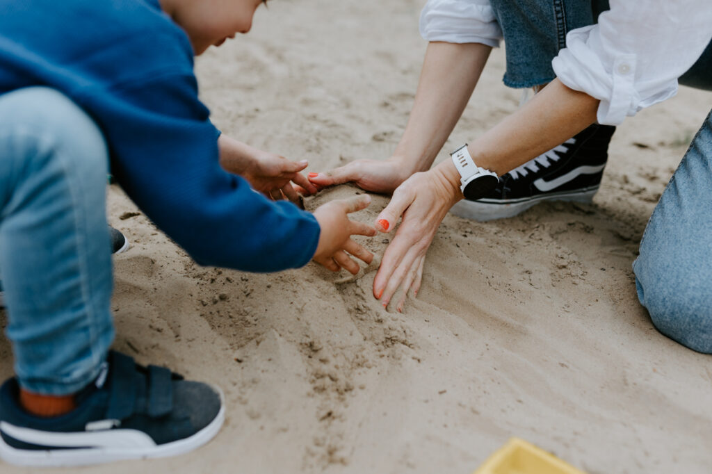 Wekeromse zand | Fotoshoot | Samen spelen in het zand