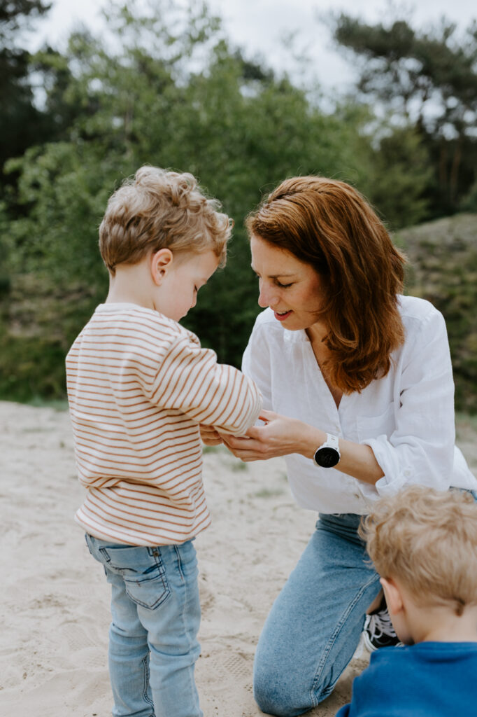 Wekeromse zand | Fotoshoot | Samen spelen in het zand