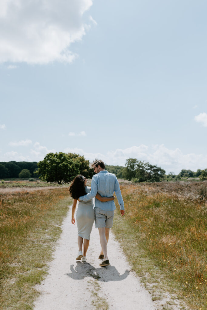 Zwangerschapsshoot | Buiten | Op de hei in Hilversum | Zwanger | Liefde 